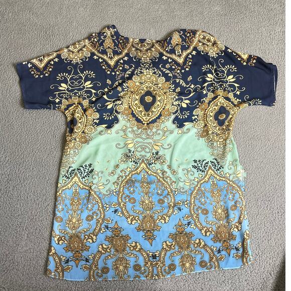 Jess & Jane Tunic Top Medium Geometric Damask V Neck Blue Gold Shirt - Picture 5 of 12